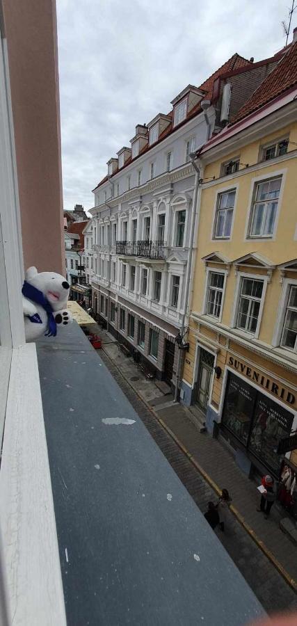 Cozy Apartment On The Town Hall Square Tallinn Extérieur photo